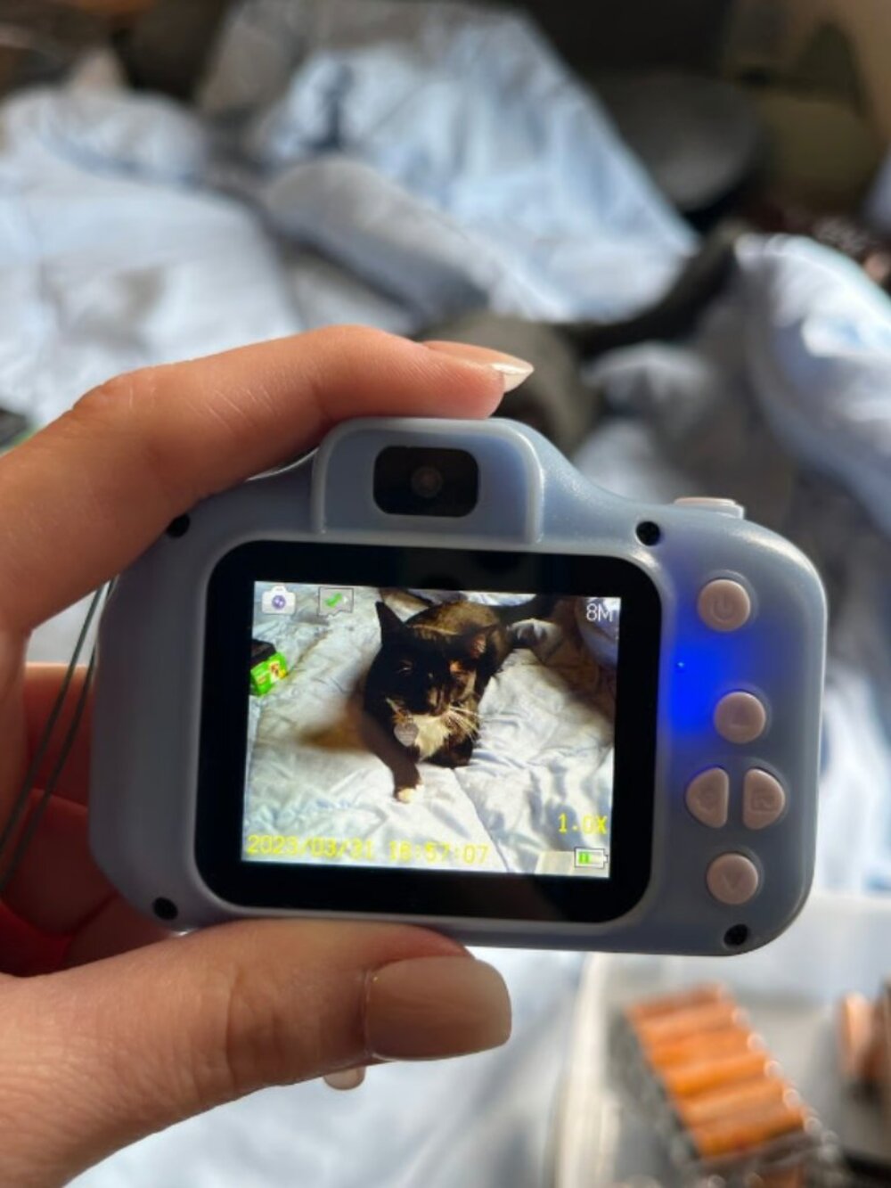 Mini digital camera - Picture 3 of 4